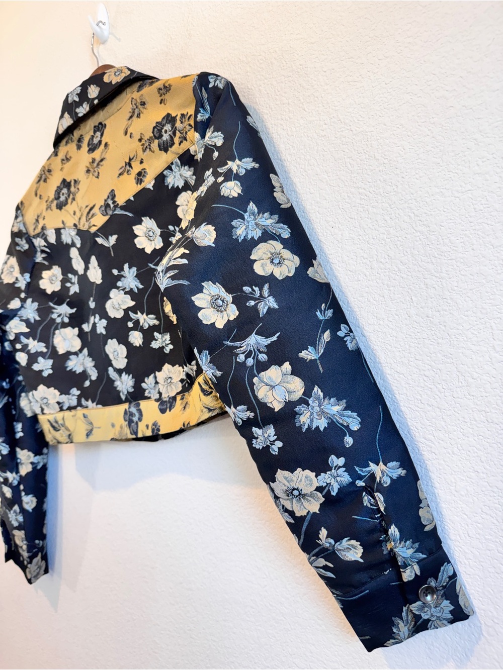 Urban Outfitters Floral Jacquard Cropped Trucker Jacket Western Tapestry S H70 - Picture 8 of 9
